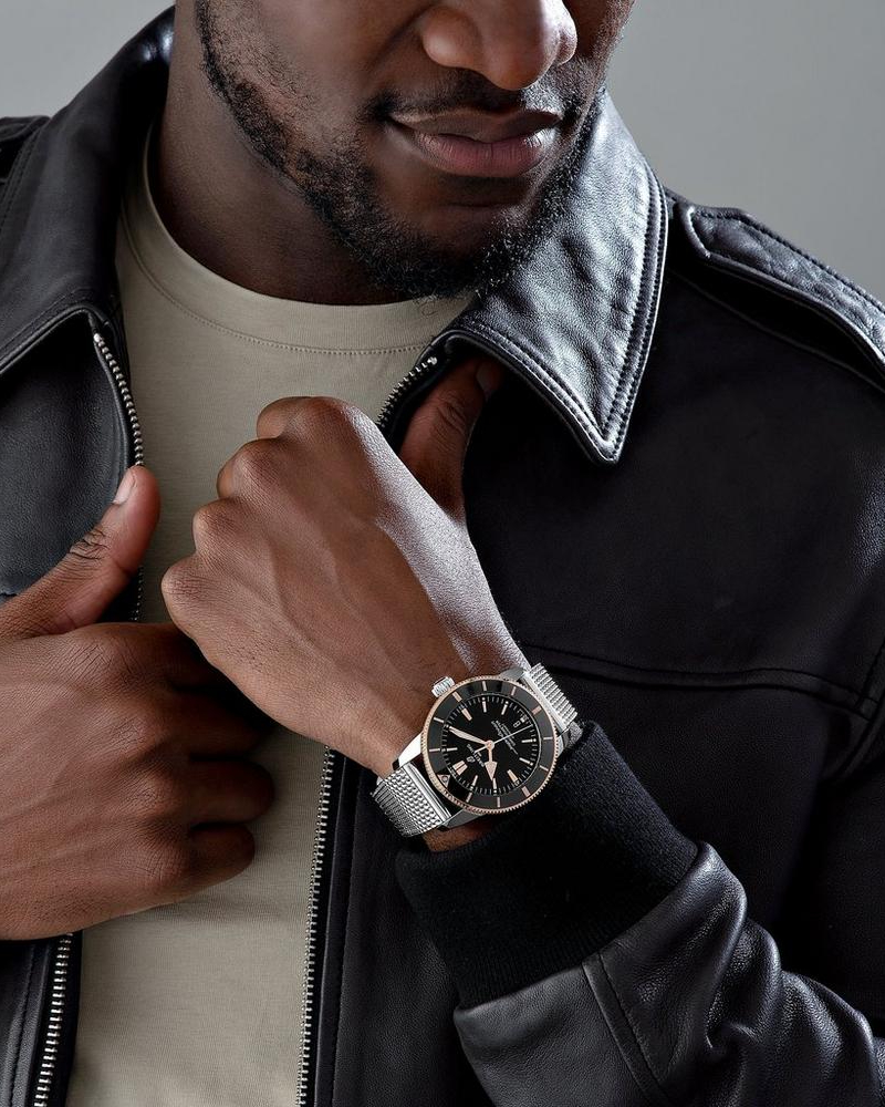 Breitling UB2030121B1A1