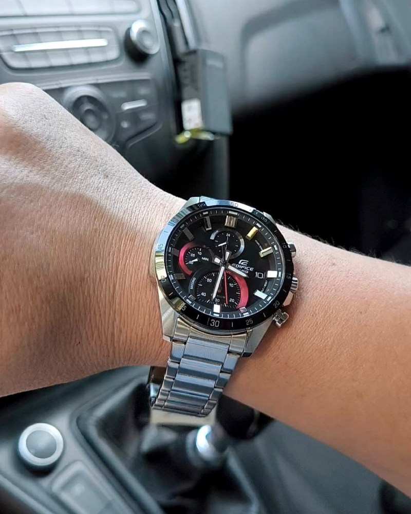 Casio EFR-571DB-1A1VUEF