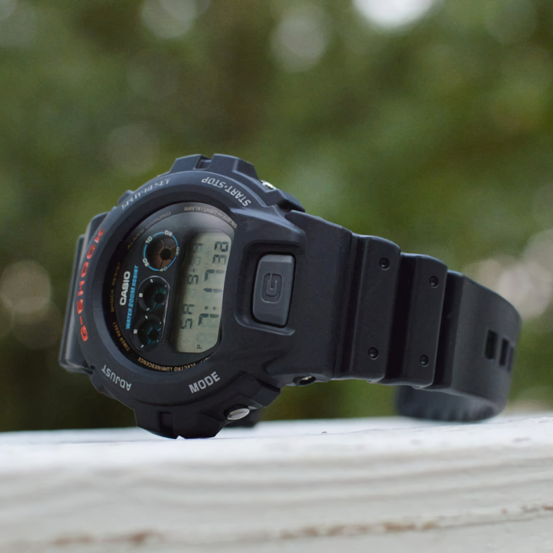 Casio DW-6900-1V